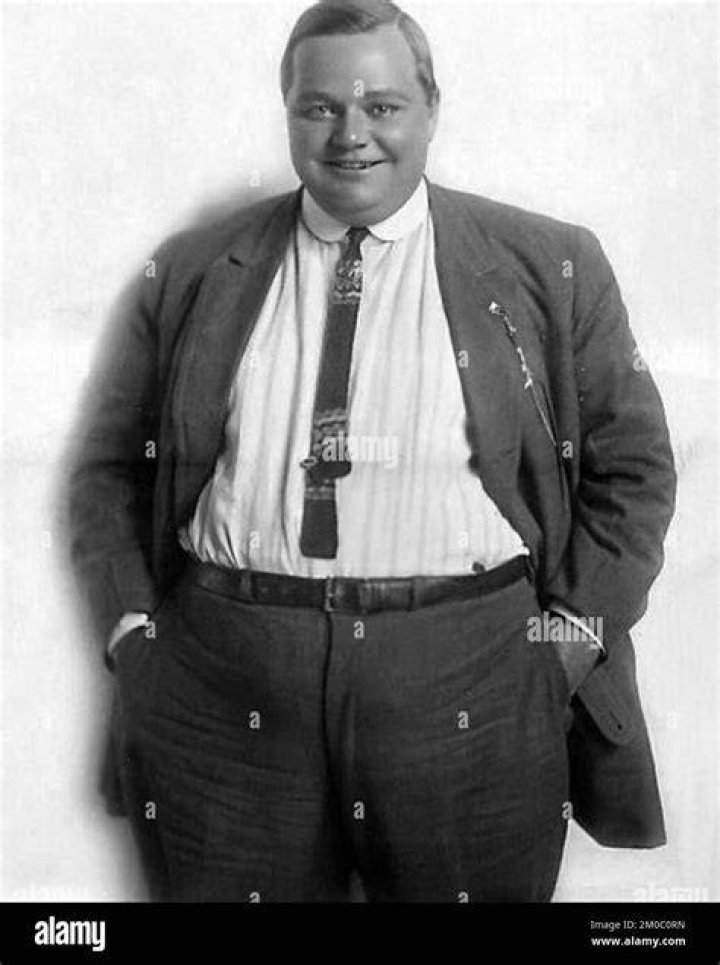 Roscoe 'Fatty' Arbuckle Biography, Age, Height, Wife, Net Worth, Family