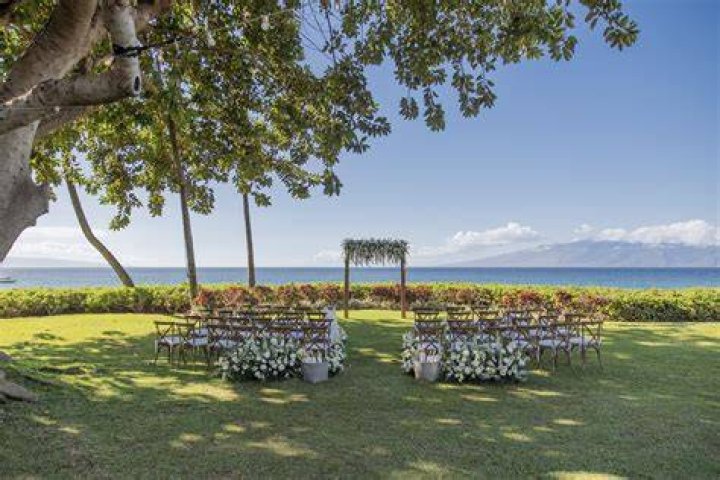 Royal Lahaina Resort Destination Weddings & Honeymoons