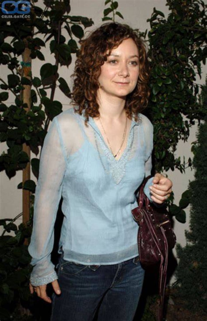 Sara gilbert topless Viral porn