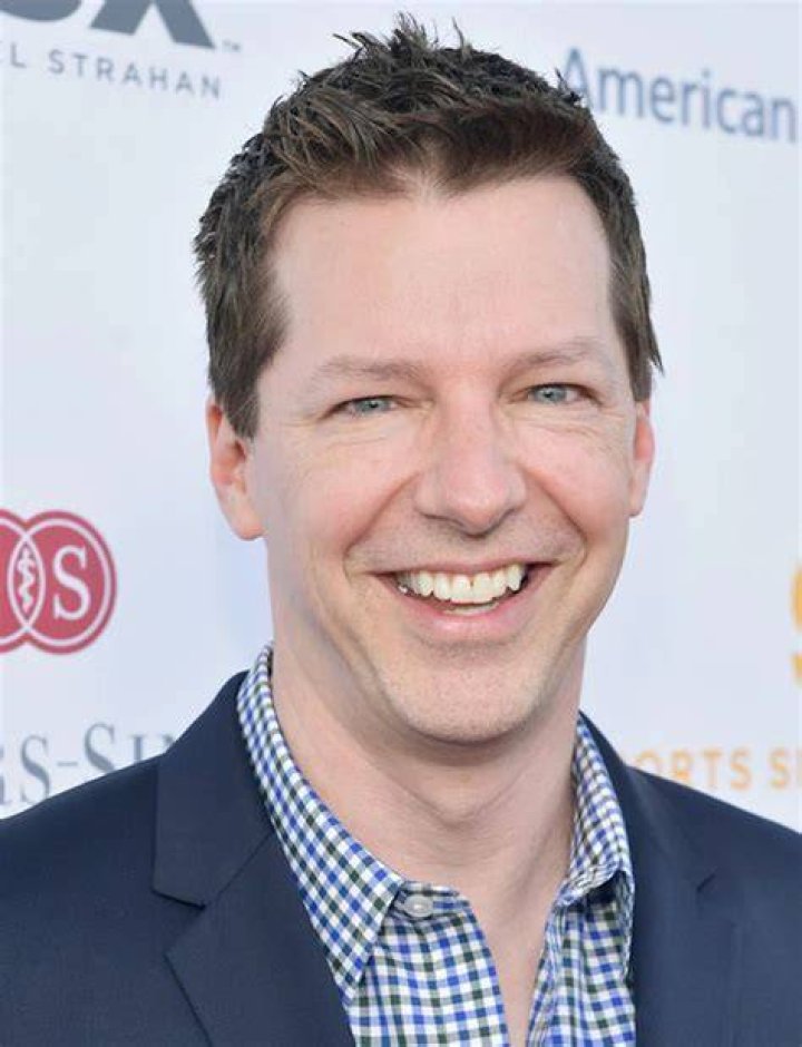 Sean Hayes Wiki, Biography, Net Worth, Family, Wife Fabulaes