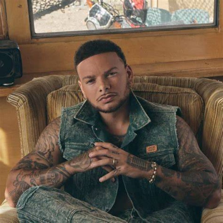 See Kane Brown's Before + After Pictures From One Year in the Gym