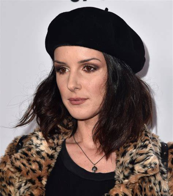See Photos Of &lsquo;90210&rsquo; Star Shenae Grimes & Husband Josh Beech