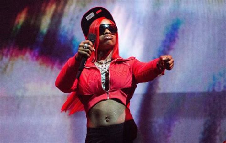 &lsquo;She Does It All&rsquo; Rapper Sukihana Uses Adorable Photo to Address Being