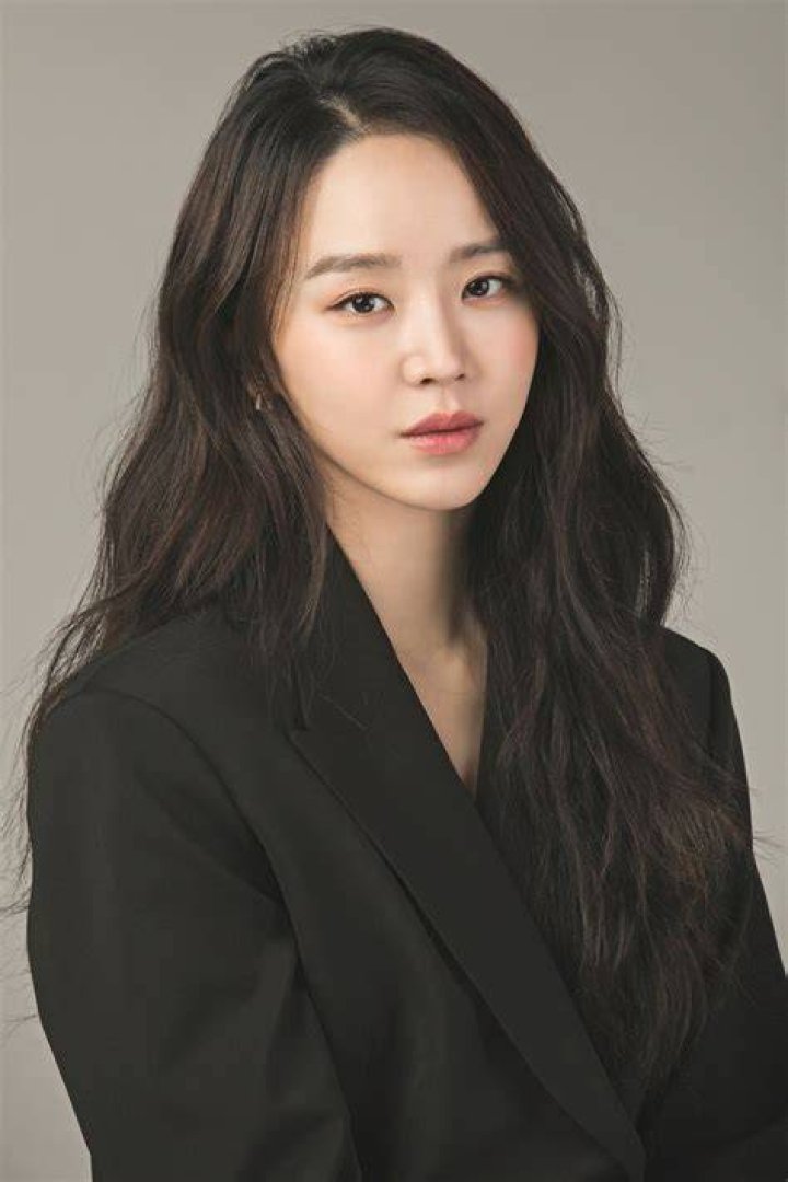 Shin Hye Sun in Talks to Lead in the Historical Fusion Drama