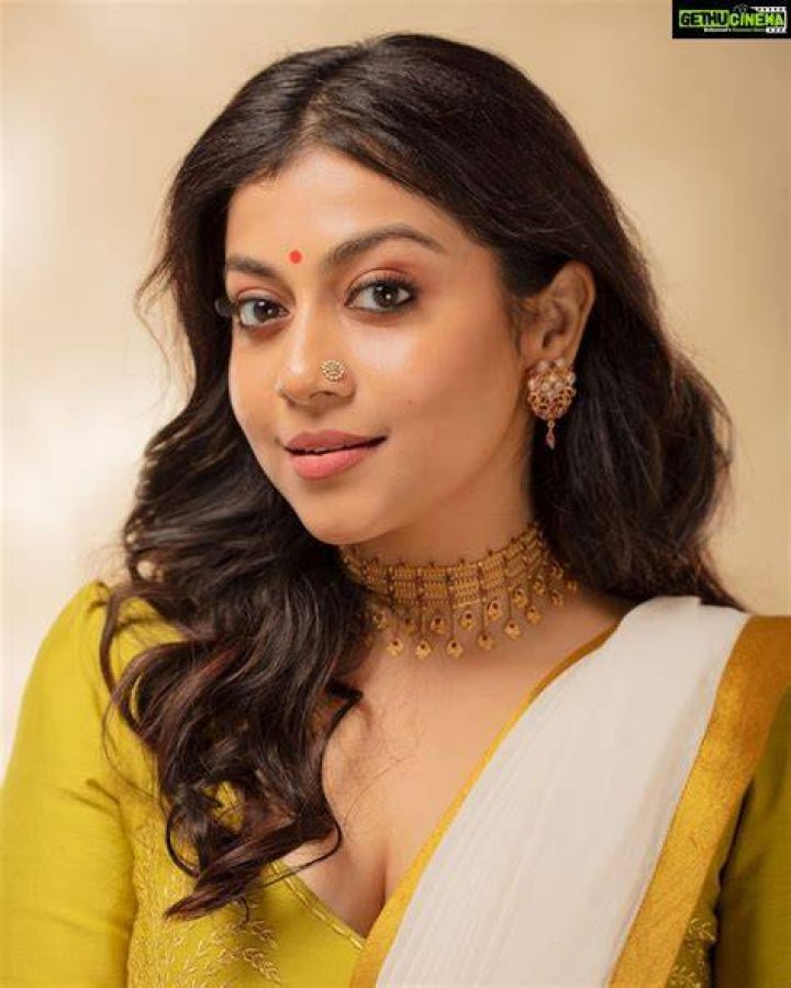 Shruti Ramachandran Instagram styledbyammu keepitstylish_by_ammu