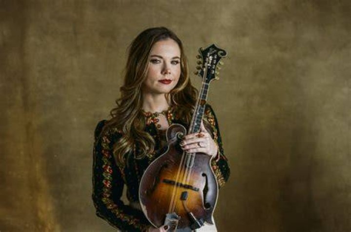 Sierra Hull's Height: How Tall Is The Bluegrass Star?