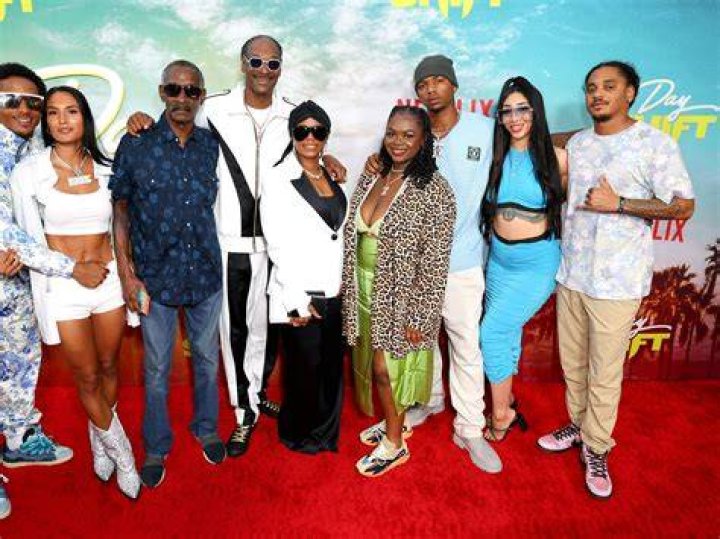 Snoop Dogg&rsquo;s Family How Many Kids He Has With Wife Shante Broadus