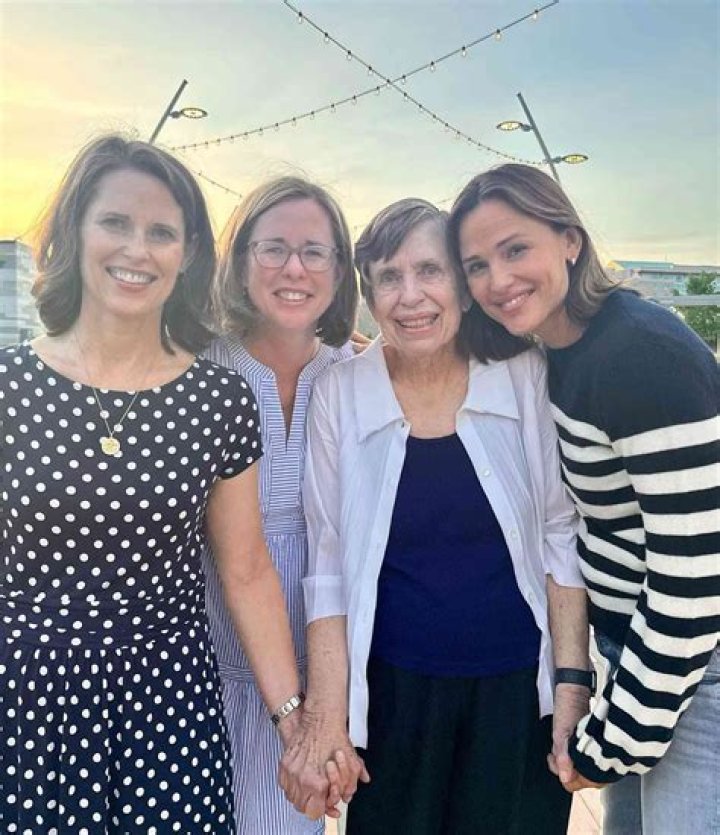 Spotlight On Jennifer Garner's Siblings: A Family Affair