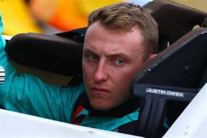 Sprint car racer Justin Owen, 26, dies in car crash during race