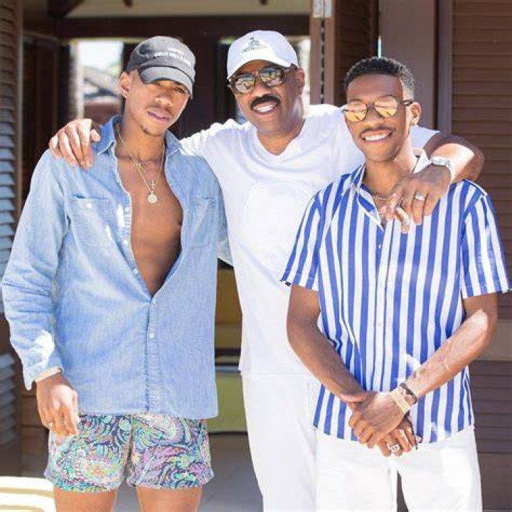 ST.Steve Harvey&rsquo;s son makes a confession on his show that moves him to