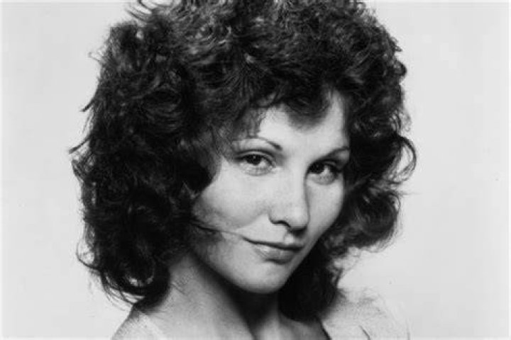 Susan Walterss Net Worth, Biography, Career, Awards, Fact and Life Story ·