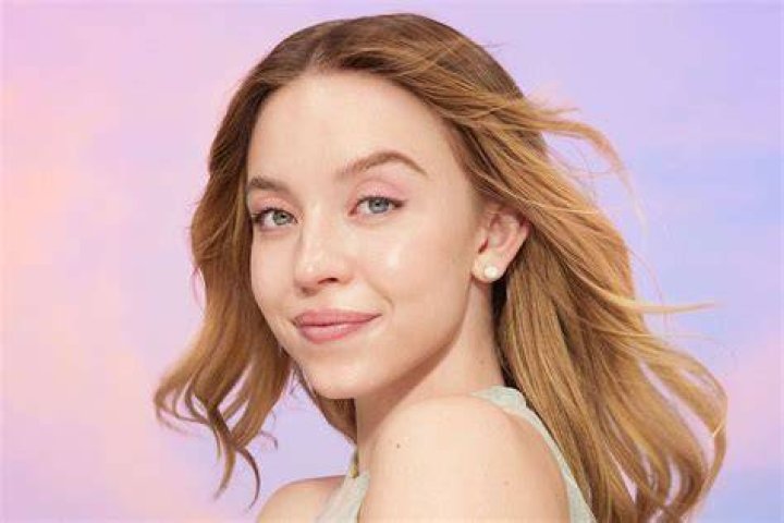 Sydney Penny Biography, Age, Height, Husband, Net Worth, Family