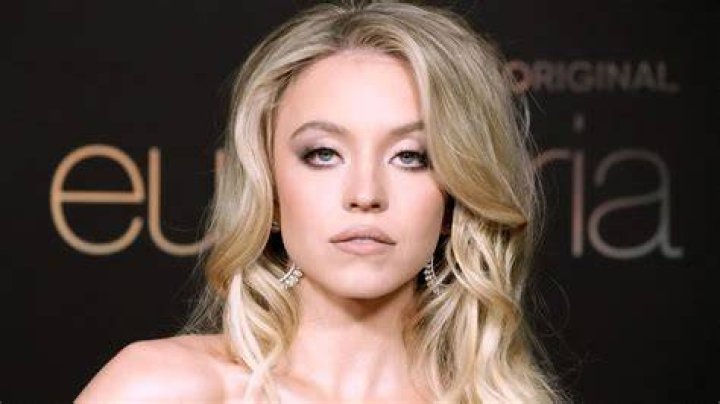 Sydney Sweeney &ldquo;Cringes&rdquo; At Her Old Movie Roles Teen Vogue