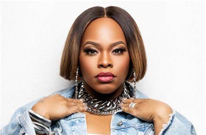 Tasha Cobbs Leonard&rsquo;s &lsquo;The Moment&rsquo; Hits No. 1 on Gospel Airplay Chart