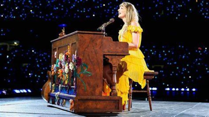 Taylor Swift Breaks Silence On Travis Kelce Romance And Reveals How