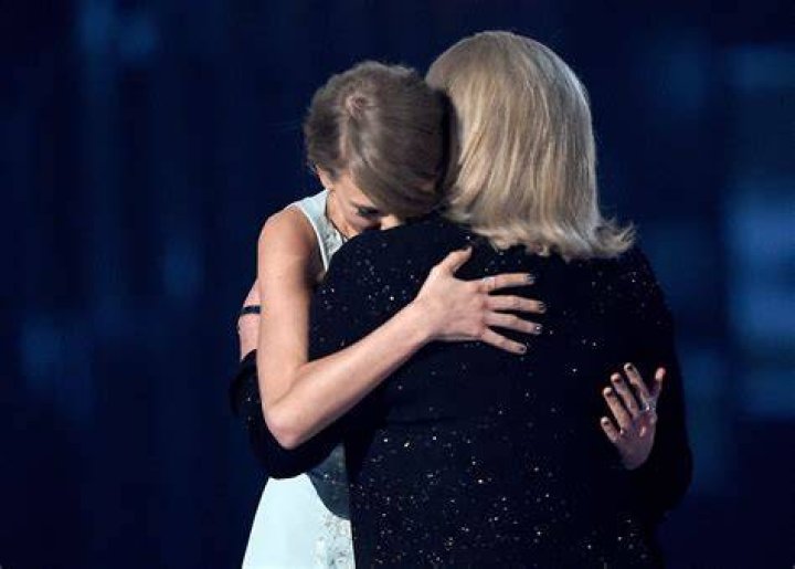 Taylor Swift's Mother's Cancer Journey In 2023: Heartbreaking Updates