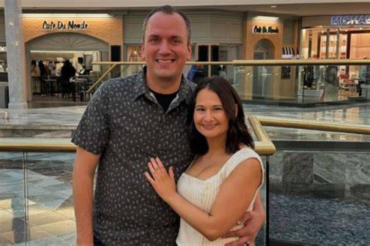 The Devastating Story Of Gypsy Rose Blanchard's Father