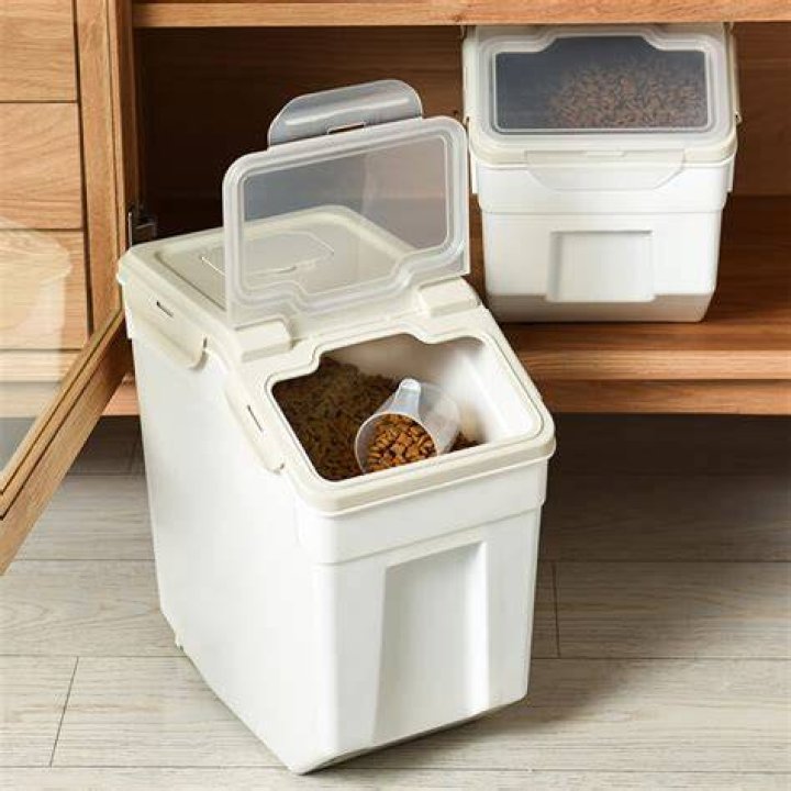 The Most Secure 50 Lb Pet Food Storage Container | Best Keeper Ever