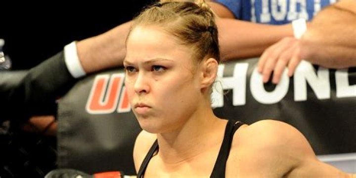 The Raunchy Ronda Rousey&rsquo;s Wardrobe Malfunction Best Cookware