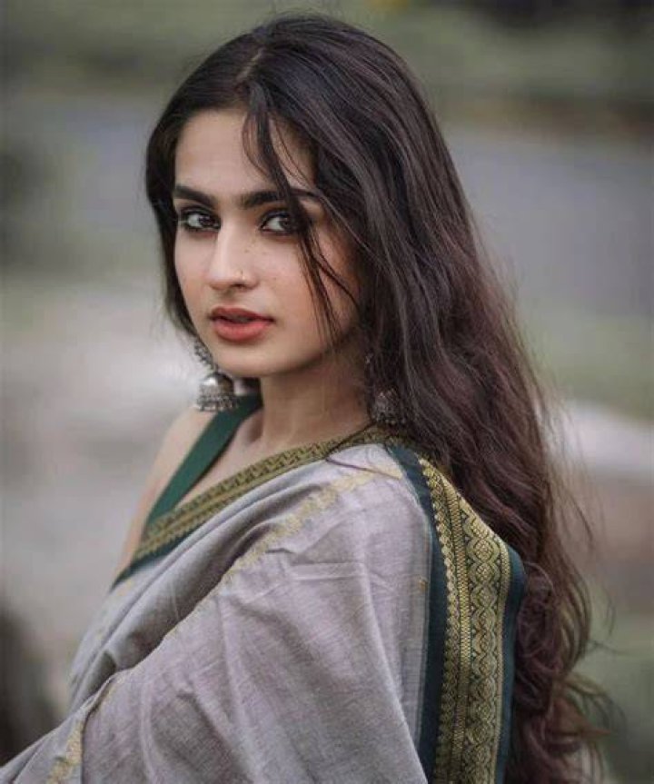The Ultimate Guide To Aaysha Khan's Age: All You Need To Know
