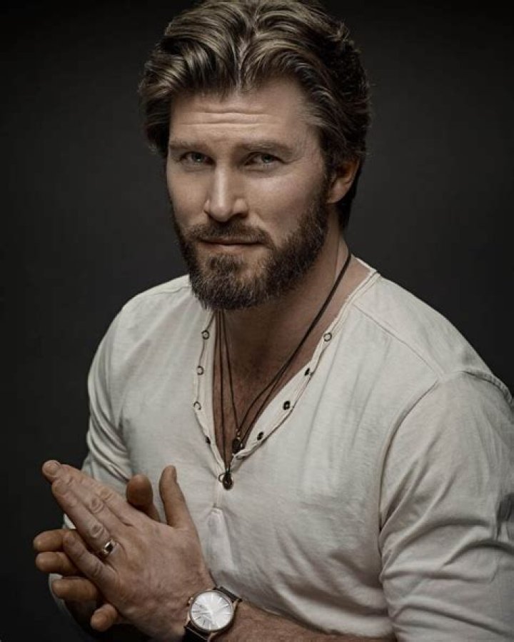 The Ultimate Guide To Christopher Russell: Everything You Need To Know