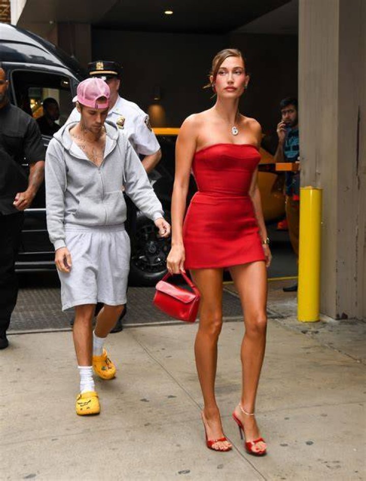 The Ultimate Guide To Hailey Bieber's Weight And Height