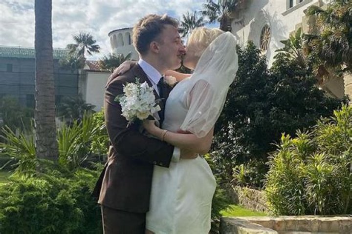 The Unforgettable Wedding Of Shayne Topp And Courtney Miller