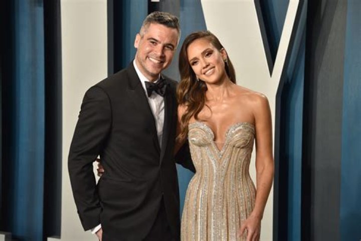 The Untold Truth About Jessica Alba's Husband Cash Warren |