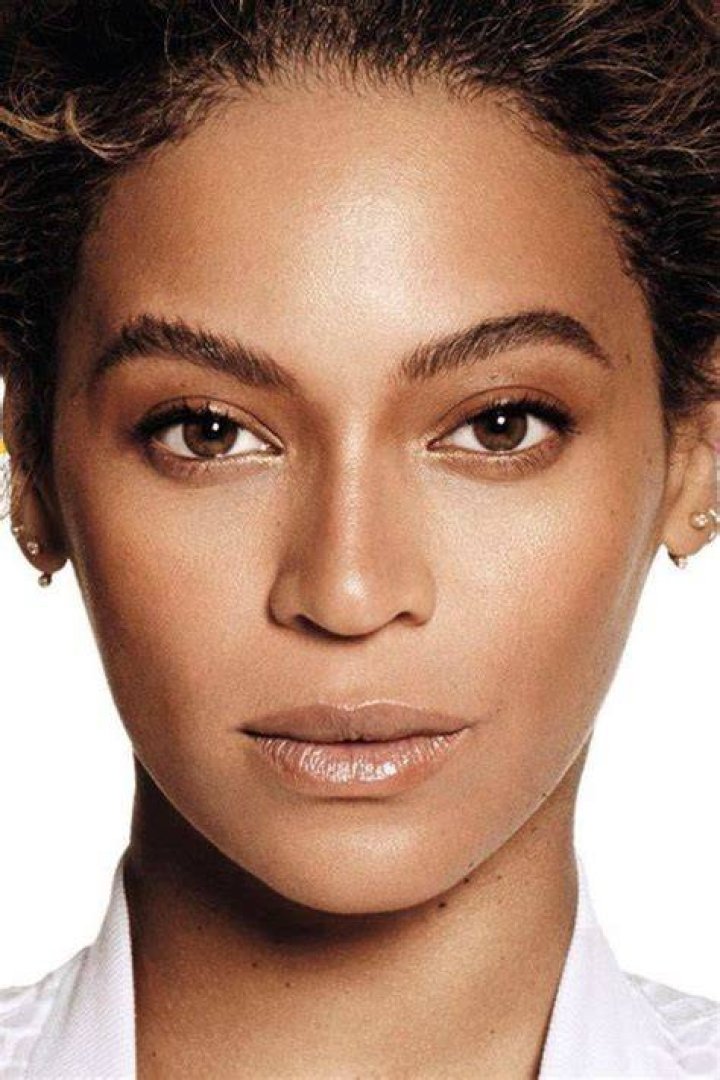 Thick eyebrows....beautiful! Beyonce images, Beyonce, Beyonce pictures