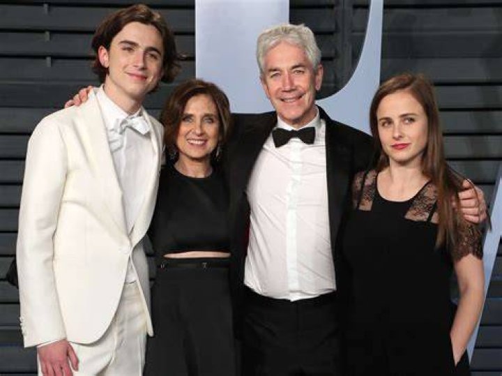 Timothée Chalamet Will Do His Own Singing In Bob Dylan Biopic 'A