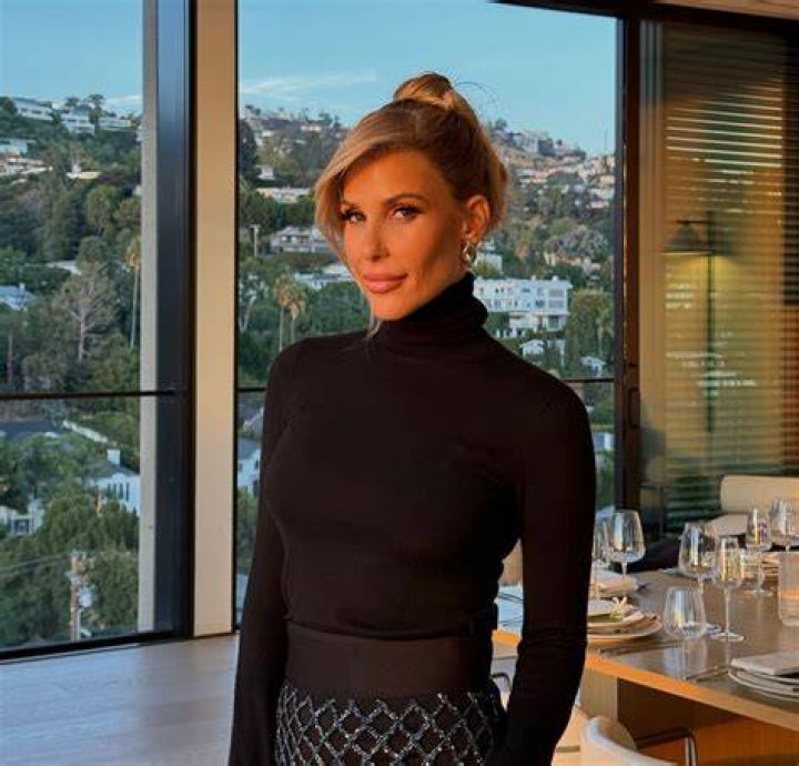 Tracy Tutor (Real Estate Agent) Bio, Age, Parents, Husband, Kids, Net Worth