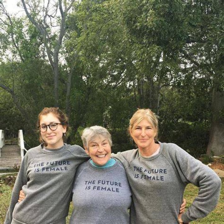 Tragedy Strikes: Helen Reddy's Daughter's Untimely Passing