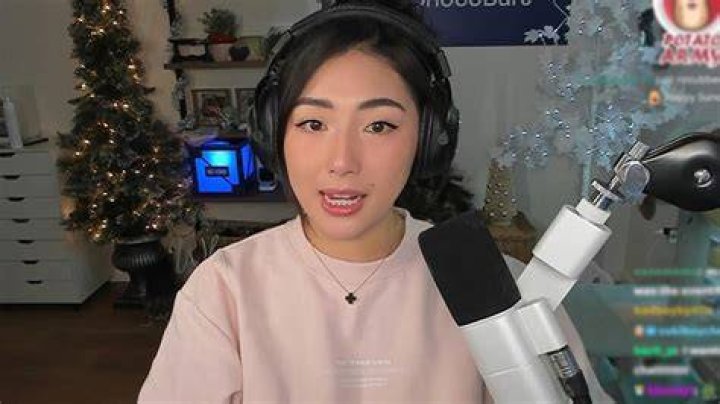 Twitch xchocobars Height, Age, New Boyfriend, Net Worth, Instagram