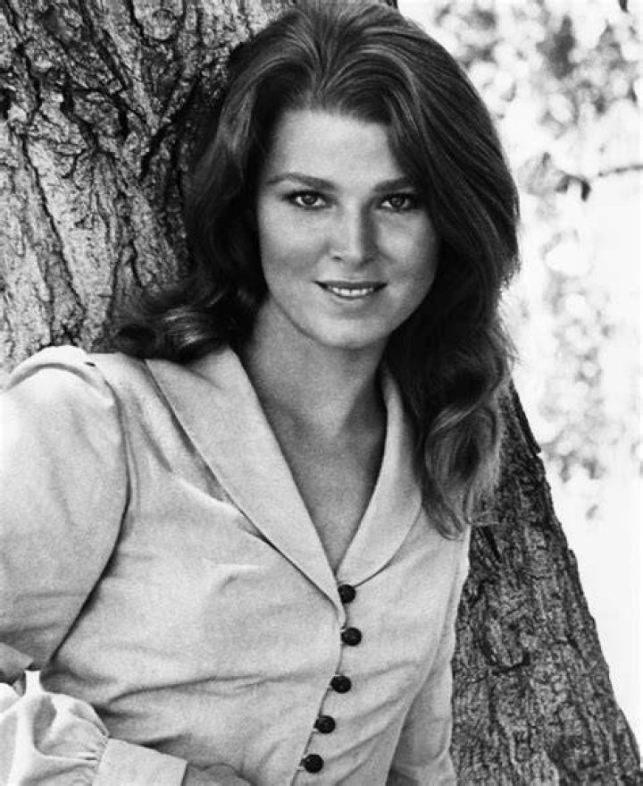 Uncover The Life Of Mariette Hartley: An Introduction To The Renowned Actress