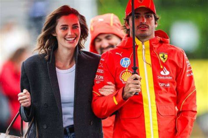 Uncover The Secrets Of Carlos Sainz's Girlfriend: Exclusive Insights