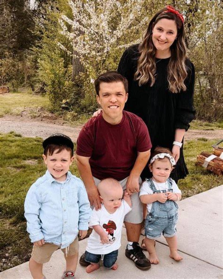 Uncover The Truth: Tori Roloff's Weight Revealed