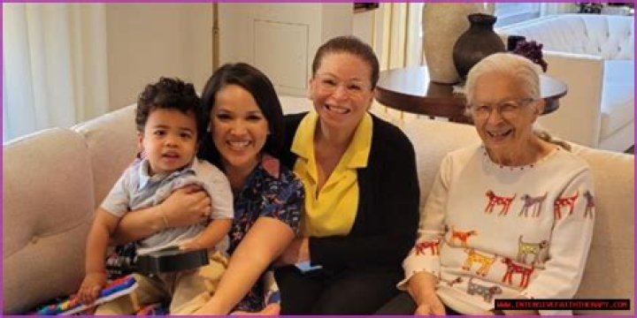Uncovering The Influential Parents Behind CNN Correspondent Laura Jarrett