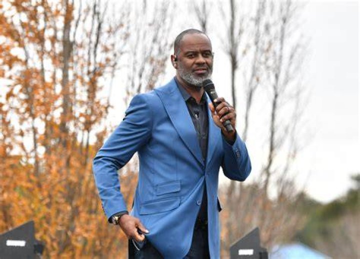 Unveil The Personal World Of Brian McKnight: Meet Clyde McKnight