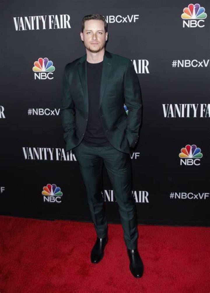 Unveiling Jesse Lee Soffer's Height And Weight Significance