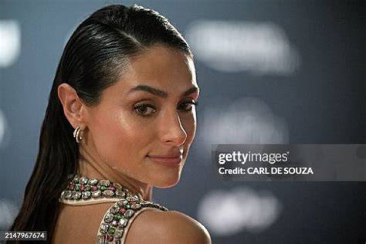 Unveiling The Charisma Of Renata: The Rising Mexican Actress