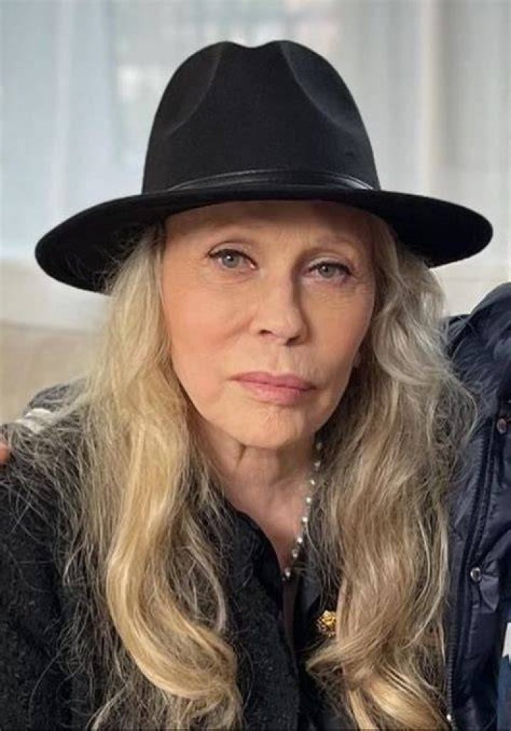 Unveiling The Hidden Truths: Faye Dunaway's Spouse