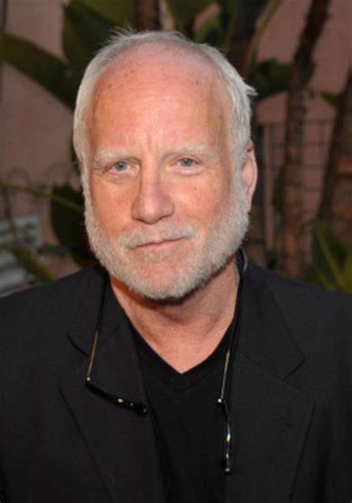 Unveiling The Stature Of Richard Dreyfuss: Height Explored