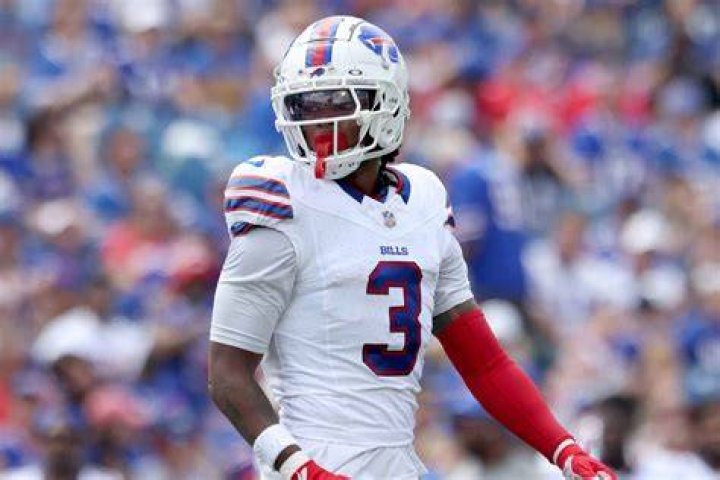 Update on Damar Hamlin reveals Buffalo Bills player is awake, communicating