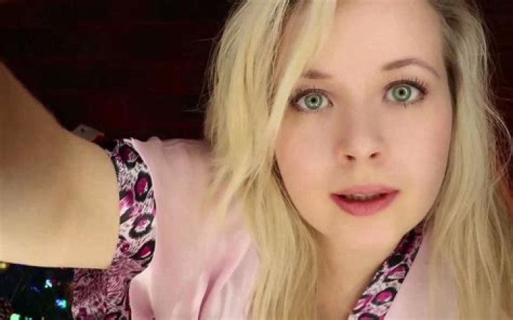 【Valeriya ASMR】姐姐陪你过新年 双语催眠_ASMR_生活_bilibili_哔哩哔哩