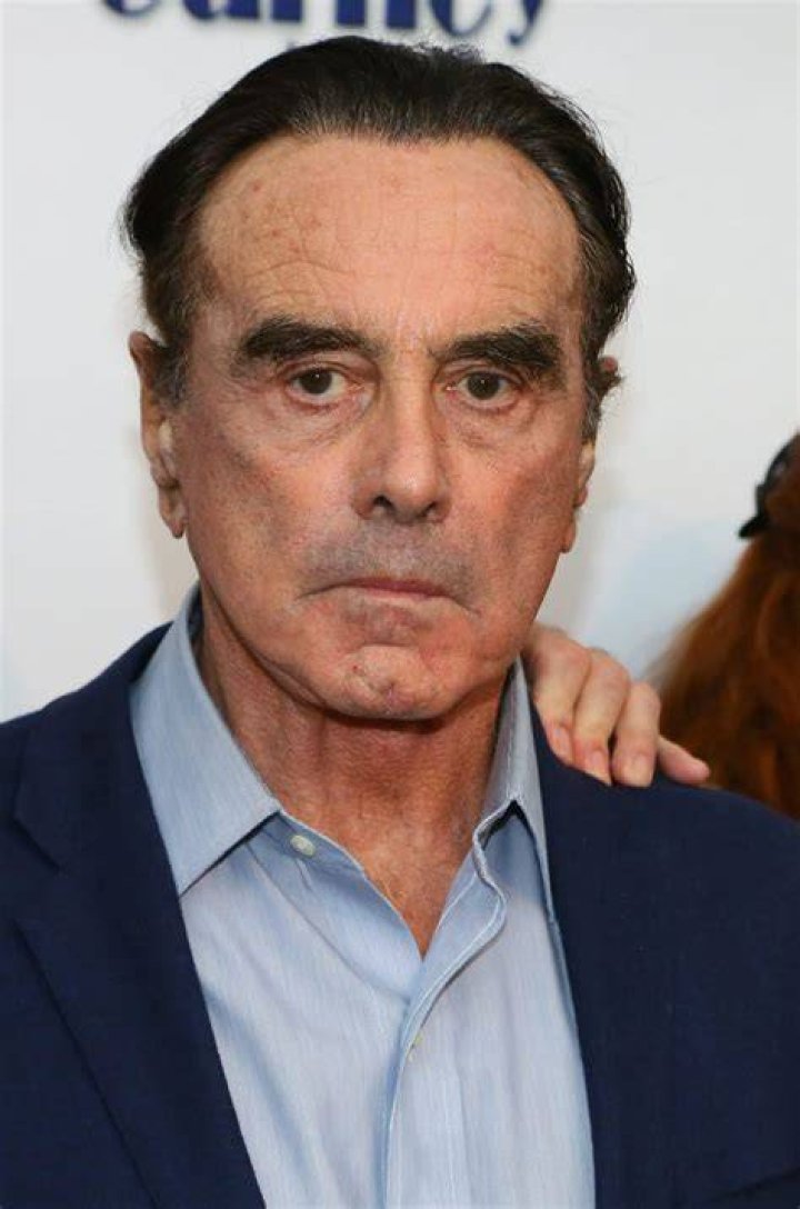 What is Dan Hedaya doing now? Net Worth, Wife, Family, Surgery |