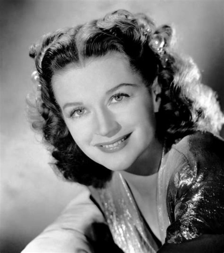 What is Rosemary DeCamp doing now? Nationality, Net Worth