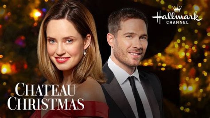 Who actually plays piano in Chateau Christmas? ·