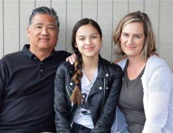 Who Are Olivia Rodrigo Parents Jennifer And Chris Rodrigo? Family