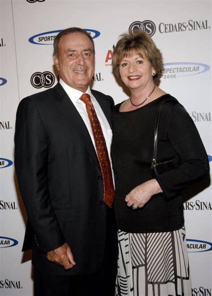 Who is Al Michaels&rsquo; Wife, Linda Anne Stamaton? How long have they been