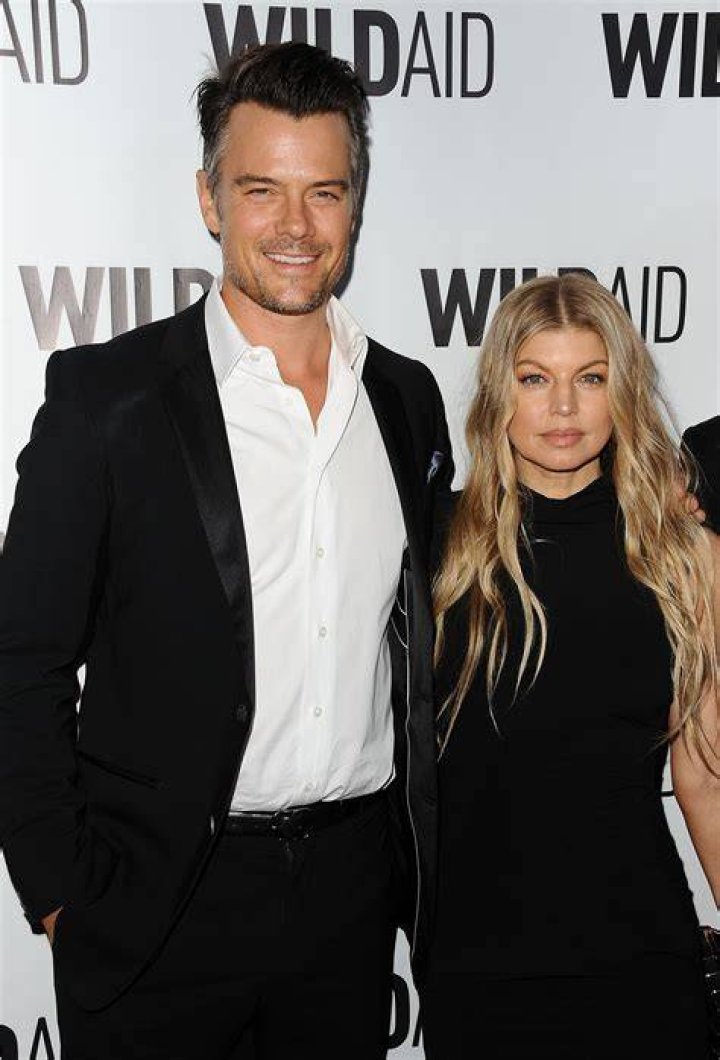 Who is Fergie’s husband/family member?What is his age, height and net worth